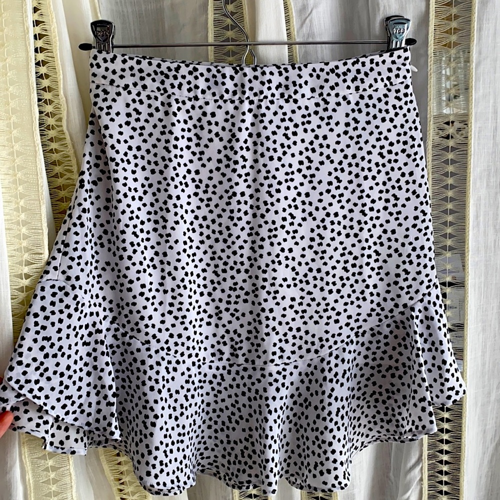 Express Ruffled Black & White Spotted Skirt